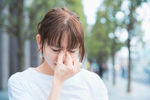目が重くなる